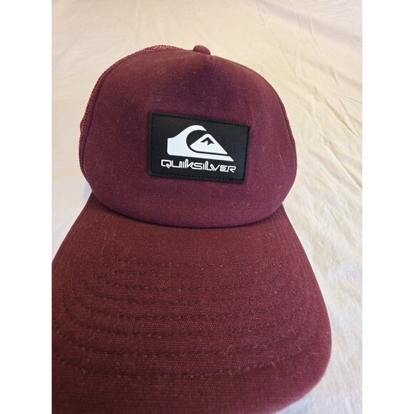 Quicksilver Burgundy One Size Trucker Har With Snap Back - Picture 2 of 6